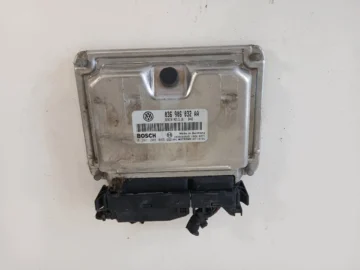 VW GOLF IV 1.4 STEROWNIK SILNIKA 036906032AA