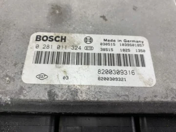 RENAULT LAGUNA II 1.9 DCI STEROWNIK SILNIKA 8200309316
