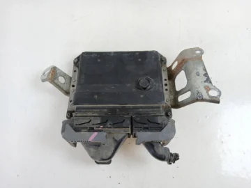 TOYOTA YARIS II 1.3 STEROWNIK SILNIKA 89661-0D310