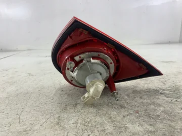 VW GOLF V LAMPA PRAWA TYŁ KLAPA 1K6945094G - zdjęcie 4