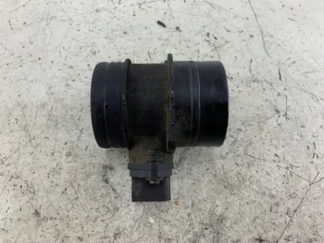 AUDI A4 B7 2.0 TDI PRZEPŁYWOMIERZ 074906461B - zdjęcie 4