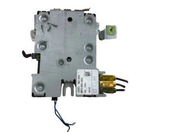 MODUŁ WZMACNIACZ ANTENOWY 8P3035225 AUDI