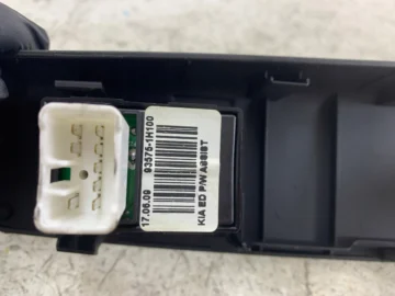 KIA CEED I PANEL SZYB PRAWY PRZÓD 93575-1H100 - zdjęcie 2