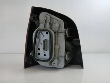 VW POLO 9N LAMPA PRAWA TYŁ - zdjęcie 2