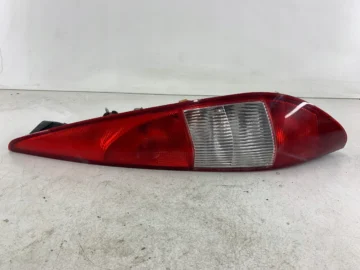 FORD MONDEO MK3 KOMBI LAMPA PRAWA TYŁ