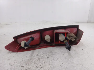 PEUGEOT 807 LAMPA LEWA TYŁ - zdjęcie 2