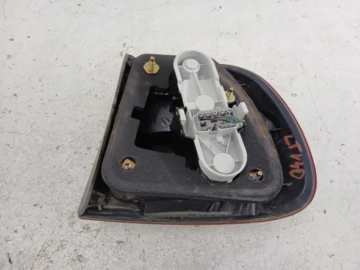 VOLVO V40 I LAMPA LEWA TYŁ - zdjęcie 4