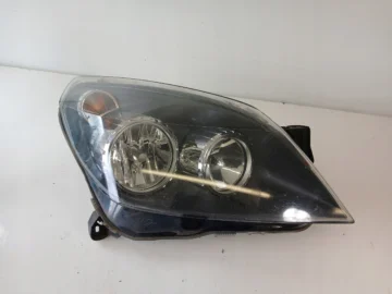 OPEL ASTRA III H LAMPA PRAWA PRZÓD