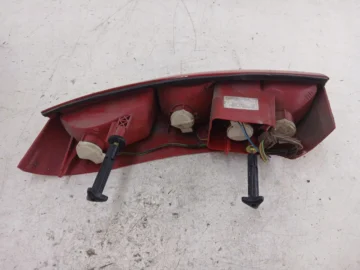 PEUGEOT 807 LAMPA LEWA TYŁ - zdjęcie 4