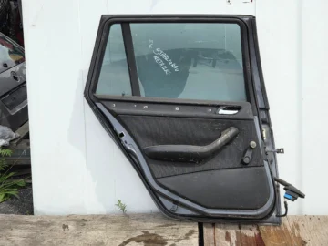 BMW E46 KOMBI DRZWI LEWY TYŁ STAHLGRAU METALLIC - zdjęcie 3