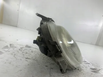 MERCEDES W168 LAMPA PRAWA PRZÓD A1688201061 - zdjęcie 5