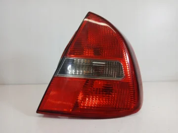 MITSUBISHI CARISMA LAMPA PRAWA TYŁ