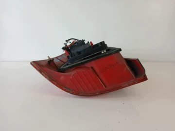 VW GOLF IV KOMBI LAMPA PRAWA TYŁ - zdjęcie 2
