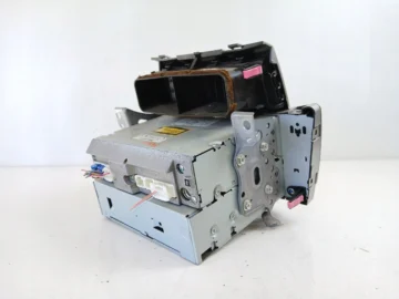 TOYOTA YARIS II RADIO FABRYCZNE CD 86120-0D210 - zdjęcie 2