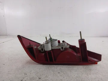 FORD FOCUS MK1 SEDAN LAMPA PRAWA TYŁ - zdjęcie 5