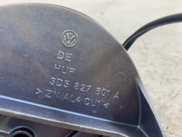 VW PHAETON I EMBLEMAT KLAMKA KLAPY BAGAŻNIKA 3D5827601A - zdjęcie 3