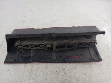 VW CRAFTER I LAMPA PRAWA TYŁ - zdjęcie 2