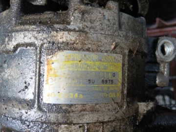 AUDI A6 C5 A4 B5 2.5 TDI KOMPRESOR SPRĘŻARKA KLIMATYZACJI 4B0260805C - zdjęcie 4