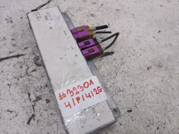 AUDI A4 B6 B7 MODUŁ WZMACNIACZ ANTENOWY 8E9035225B - zdjęcie 7