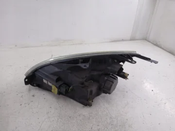 FORD FIESTA MK6 LAMPA PRAWA PRZÓD - zdjęcie 4